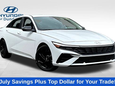Used 2026 Hyundai Elantra Sport FWD image 4