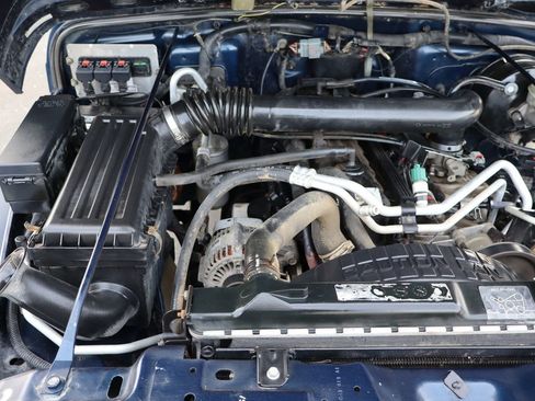 Used 2005 Jeep Wrangler X w/ Rocky Mountain Edition Group image 34