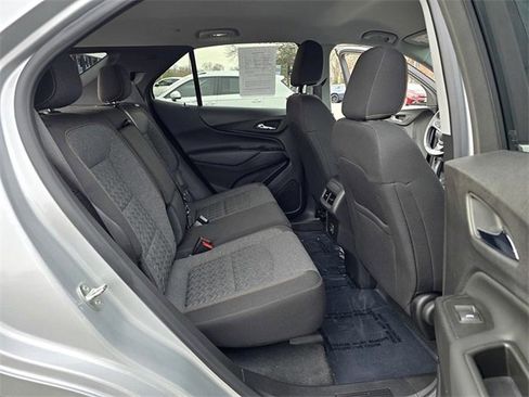 Used 2022 Chevrolet Equinox LT image 24