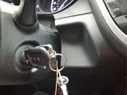 Used 2023 Toyota Camry SE image 30