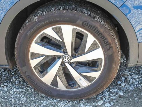 New 2025 Volkswagen ID.4 Pro RWD image 9