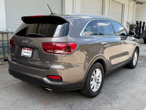 Used 2020 Kia Sorento LX w/ LX I4 Convenience Package FWD image 7
