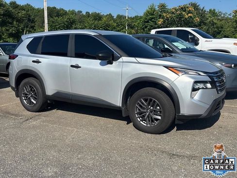 Used 2025 Nissan Rogue S FWD image 6