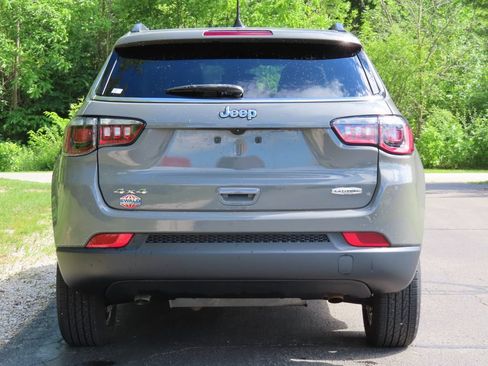 Used 2023 Jeep Compass Latitude AWD/4WD image 4