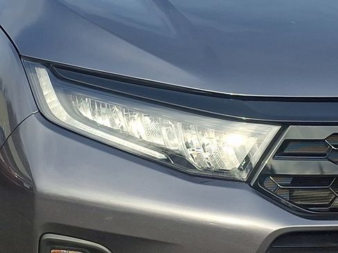 Certified 2025 Honda Odyssey Touring image 9