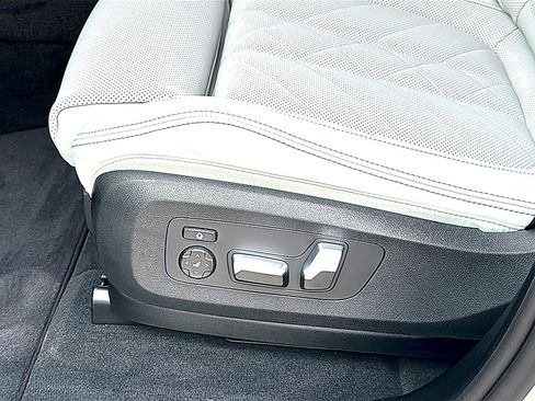 New 2026 BMW X5 sDrive40i w/ M Sport Package RWD image 12