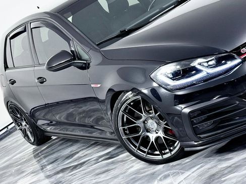 Used 2019 Volkswagen GTI SE FWD image 4