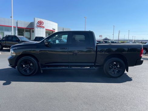 Used 2016 RAM 1500 Sport w/ Black Ram 1500 Sport Group AWD/4WD image 6