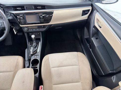 Used 2016 Toyota Corolla LE FWD image 25