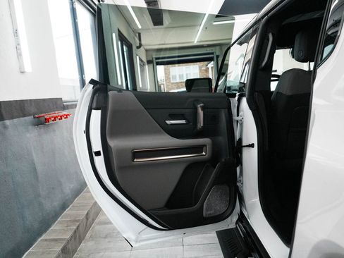Used 2024 GMC Hummer EV 2X AWD/4WD image 13