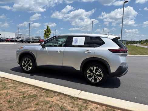 Used 2021 Nissan Rogue SV AWD/4WD image 5