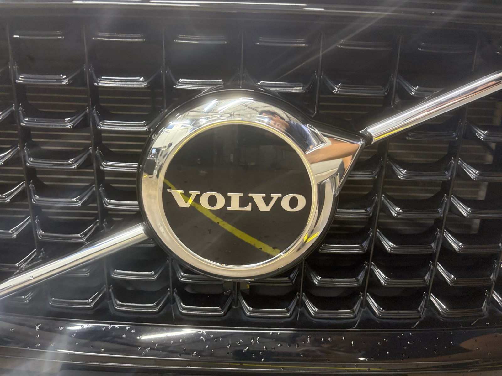 Used 2024 Volvo XC60 T8 Core AWD/4WD image 26