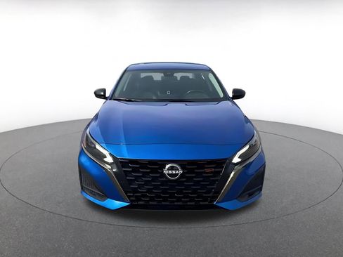 Used 2025 Nissan Altima 2.5 SR image 4