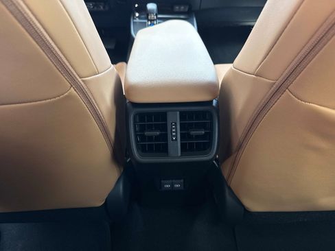 New 2026 Lexus UX 300h FWD image 17