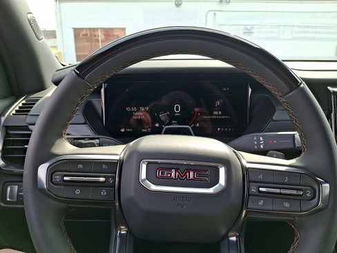 New 2026 GMC Acadia AT4 w/ Super Cruise Package AWD/4WD image 9