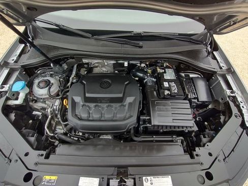 Used 2020 Volkswagen Tiguan SE image 68
