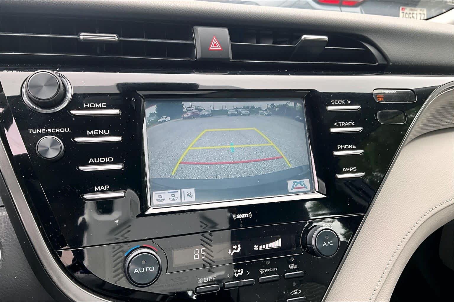 Used 2020 Toyota Camry SE w/ Convenience Package FWD image 27