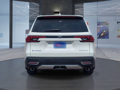 Used 2024 Toyota Grand Highlander AWD Hybrid image 5