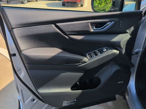 Used 2025 Subaru Ascent Limited image 18