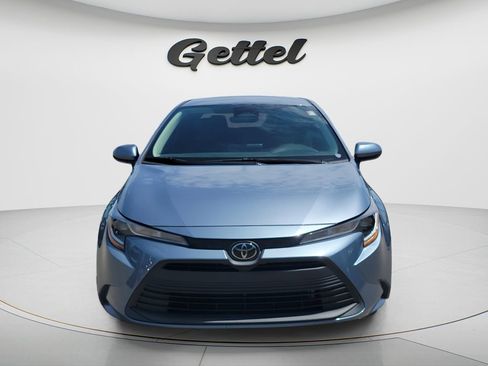 Used 2023 Toyota Corolla LE FWD image 2