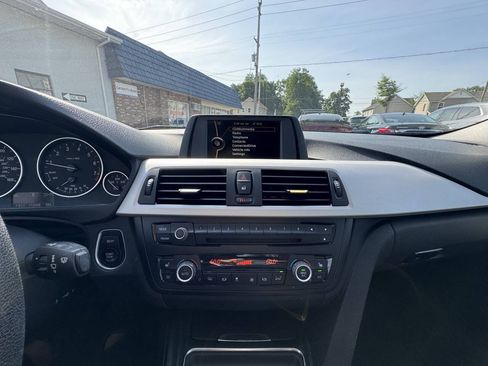Used 2014 BMW 320i xDrive Sedan AWD/4WD image 33