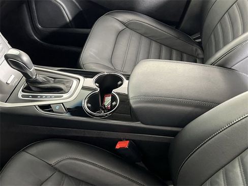 Used 2016 Ford Edge SEL w/ Equipment Group 201A image 19