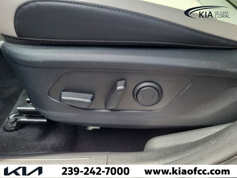 Used 2025 Kia Sportage EX FWD image 20