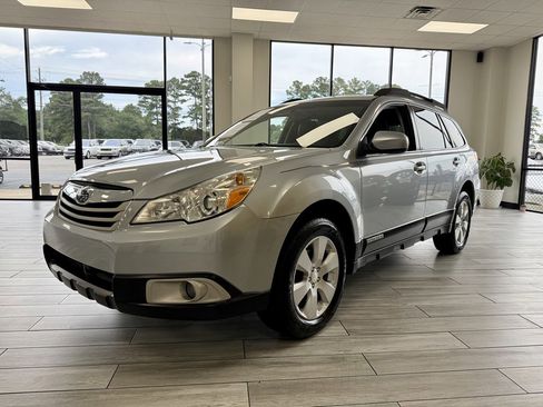 Used 2012 Subaru Outback 2.5i Premium image 3