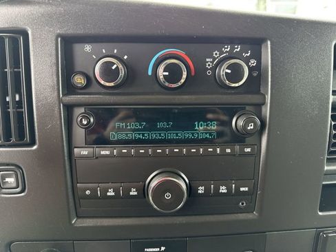 Used 2019 GMC Savana 2500 w/ Driver Convenience Package RWD image 13