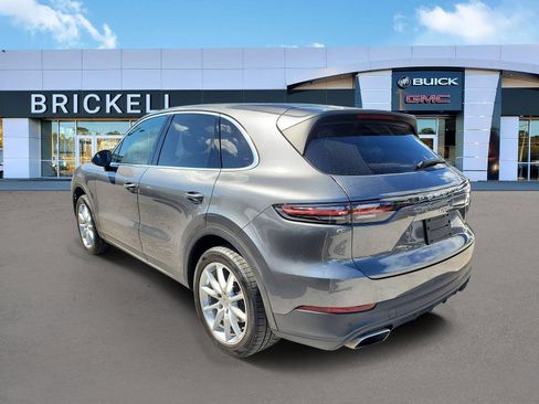 Used 2022 Porsche Cayenne image 4