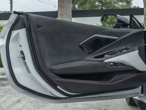 Used 2023 Chevrolet Corvette 2dr Stingray Coupe w/ Z51 Performance Package image 26