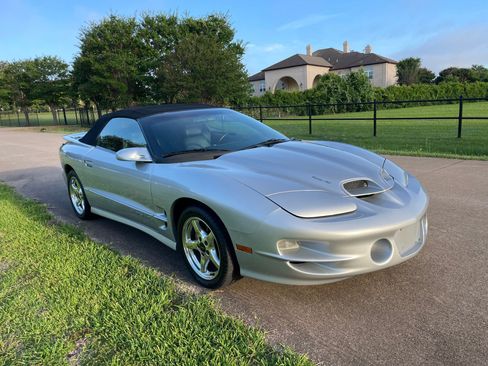 Used 2000 Pontiac Firebird Trans Am image 1