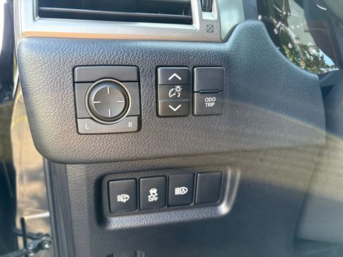 Used 2020 Lexus GX 460 Premium w/ Premium Package AWD/4WD image 54