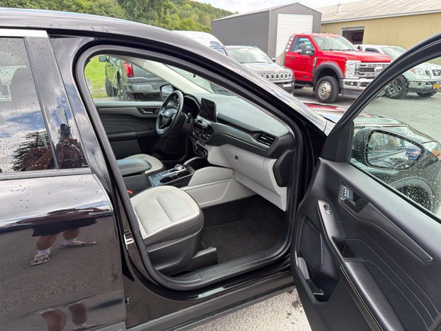 Used 2023 Ford Escape Active AWD/4WD image 30
