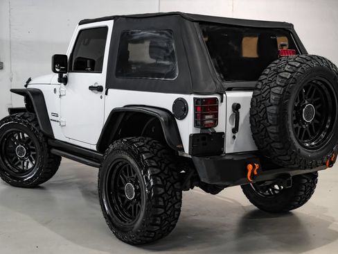 Used 2015 Jeep Wrangler Sport w/ Quick Order Package 24S AWD/4WD image 10