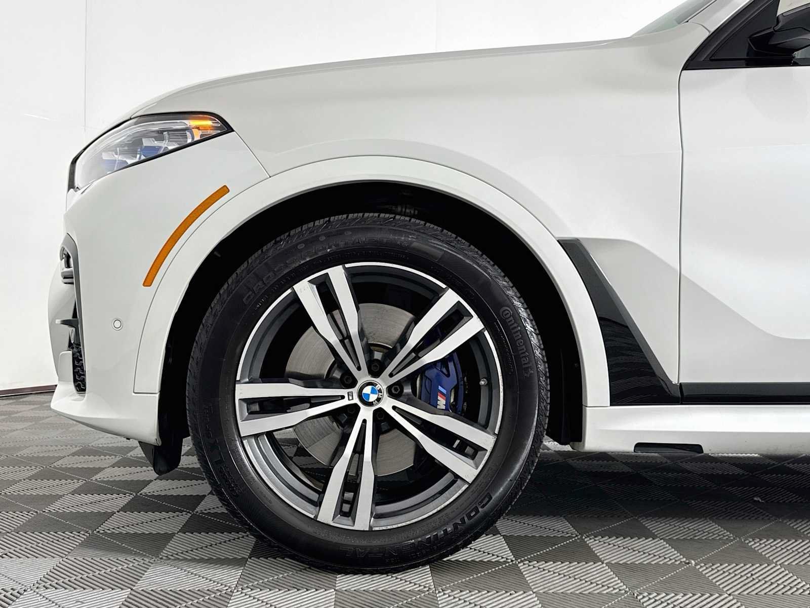 Used 2020 BMW X7 M50i AWD/4WD image 30