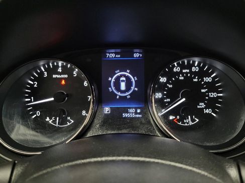 Used 2020 Nissan Rogue SV w/ Premium Package FWD image 23