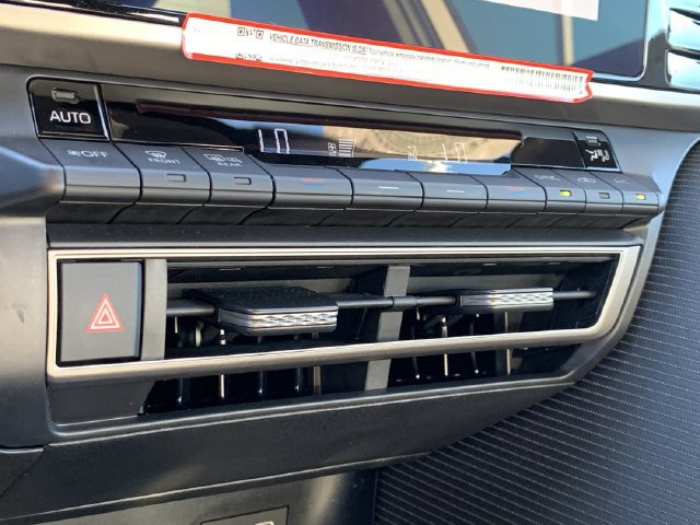 Used 2026 Toyota Camry SE FWD image 30