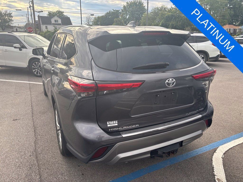 Used 2023 Toyota Highlander Platinum AWD/4WD image 8