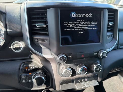 Used 2020 RAM 1500 Big Horn AWD/4WD image 5