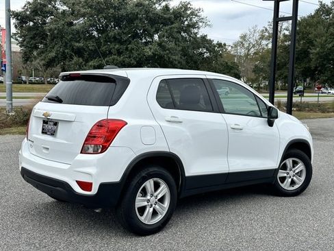 Used 2021 Chevrolet Trax LS w/ Tint and Cruise Package image 4