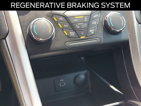Certified 2017 Ford Fusion SE FWD image 28