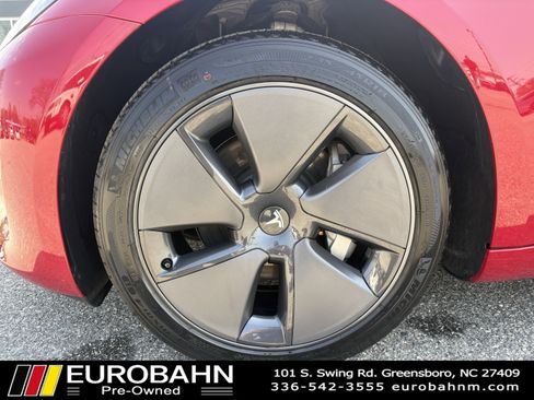 Used 2023 Tesla Model 3 Standard Range image 32
