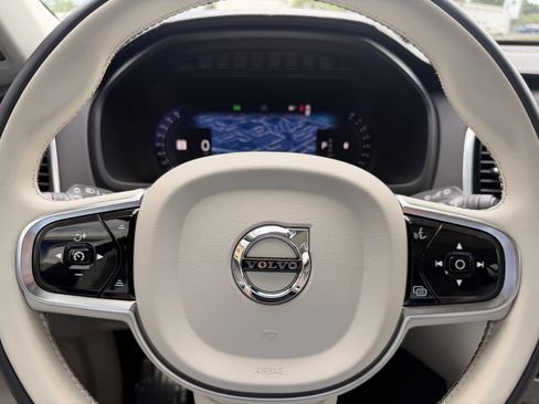 Certified 2024 Volvo XC90 B6 Ultimate w/ Protection Package Premier AWD/4WD image 32