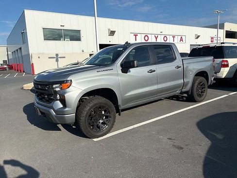 Used 2023 Chevrolet Silverado 1500 Custom AWD/4WD image 16