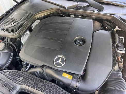 Used 2019 Mercedes-Benz C 300 Sedan image 34