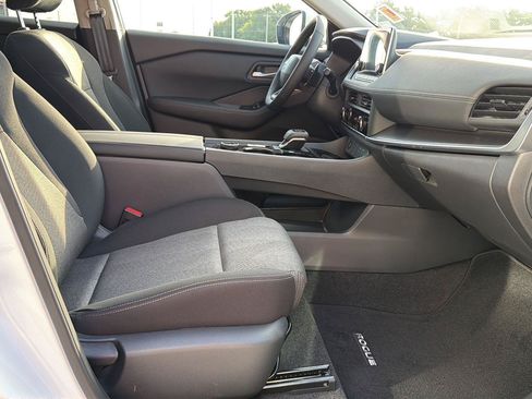 Used 2026 Nissan Rogue SV AWD/4WD image 35