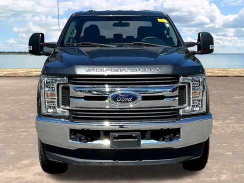 Used 2018 Ford F250 XL w/ STX Appearance Package AWD/4WD image 5