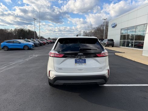 Certified 2024 Ford Edge SEL w/ Convenience Package image 8