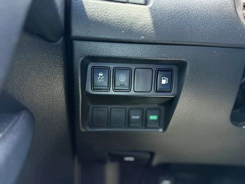 Used 2020 Nissan Rogue S w/ Special Edition Package FWD image 25